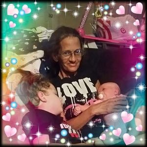 Meet your Posher, Lora